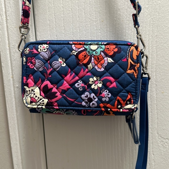 Vera Bradley All In One RFID- Dragon Fruit Floral - Picture 6 of 6